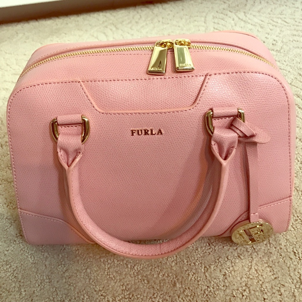 NWOT Authentic Furla Dolly small satchel i…